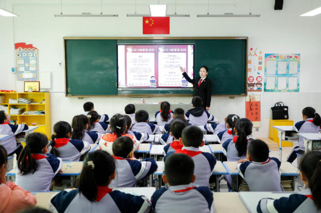 法润童心护苗成长莱芜区法院开展送法进校园活动