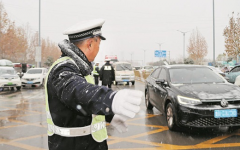 ɽ��۲�ǹ�������ðѩ��ƽ��