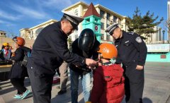 У�ſڵġ�����ѧ�á���ɽ���ൺ��ī������չ��׼�����