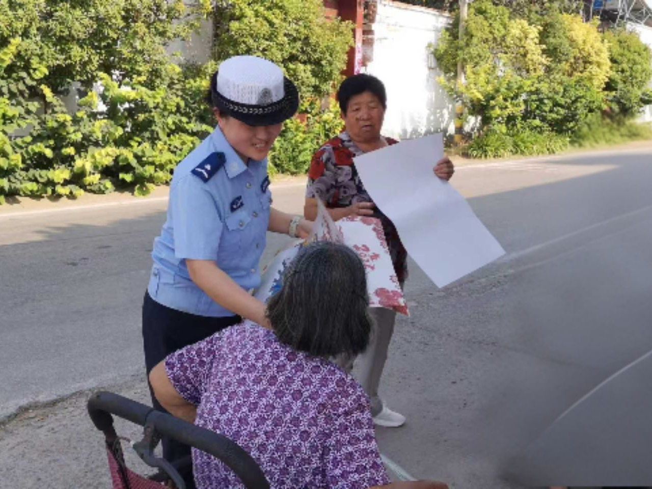 聊城市东昌府区交通管理大队持续开展“百警进乡村”宣传活动